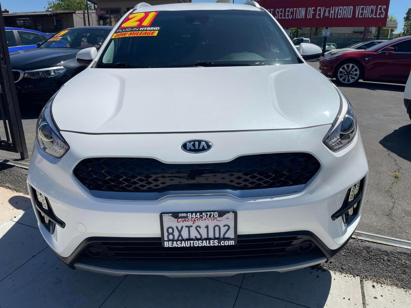 2021 WHITE /BLACK Kia Niro Plug In Hybrid (KNDCM3LD1M5) , located at 744 E Miner Ave, Stockton, CA, 95202, (209) 944-5770, 37.956863, -121.282082 - PLUS TAXES AND FEES - Photo#2